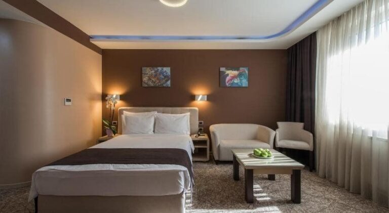 How to Avoid Suite Hotel Cancellation Risks: The 2026 Pillar Guide