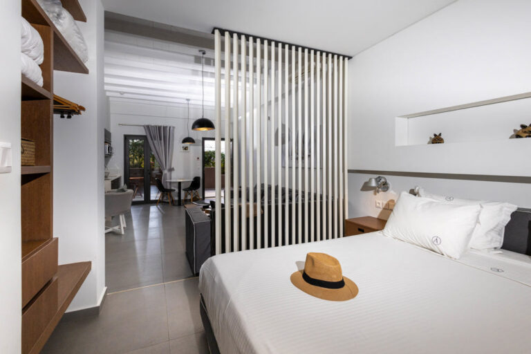 Suite Hotel Booking Plans: The 2026 Guide to Inventory-Arbitrage